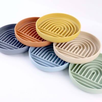 Silikon Pet Feeding Bowl Bagian Bawah Anti Slip Licking Bowl